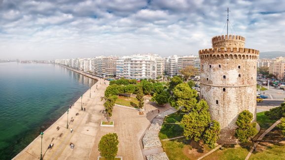 8 diena - shutterstock 2100611632