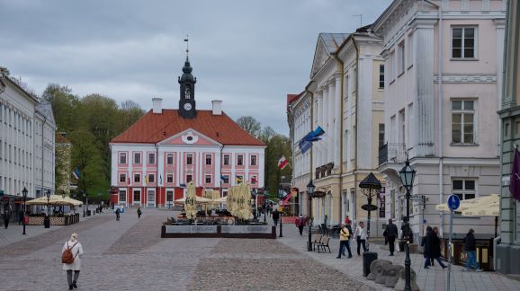 1 diena - shutterstock 2635029255