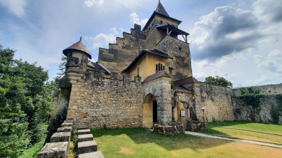 5 diena - the-old-castle-of-ostrožac-bosnia-and-herzegovina-v0-ncqfndolvldg1