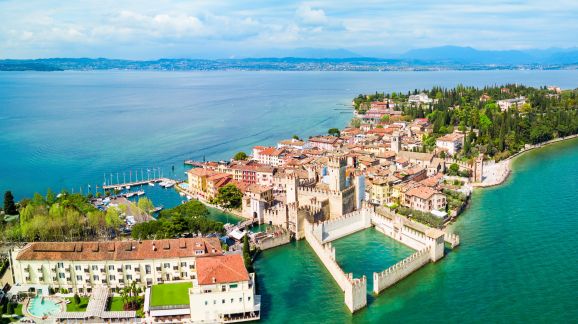 4 diena - shutterstock 2212885687