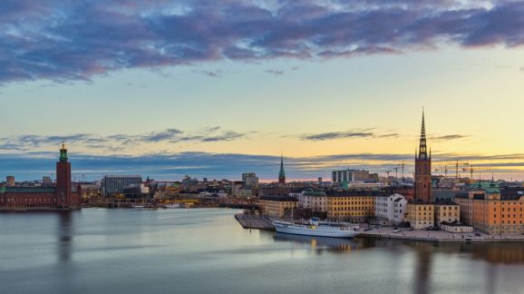 2 diena - shutterstock 2457387357