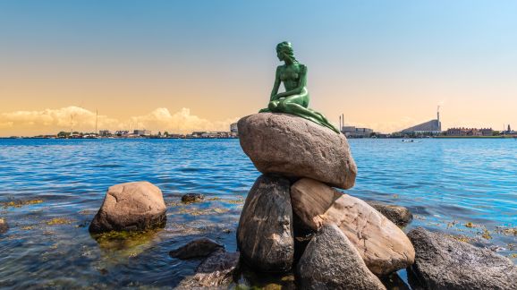 2 diena - shutterstock 2346372459