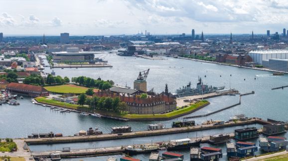 2 diena - shutterstock 2665721315
