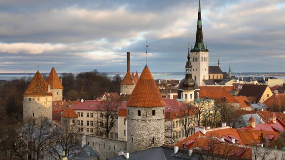 2 diena - shutterstock 2448876849