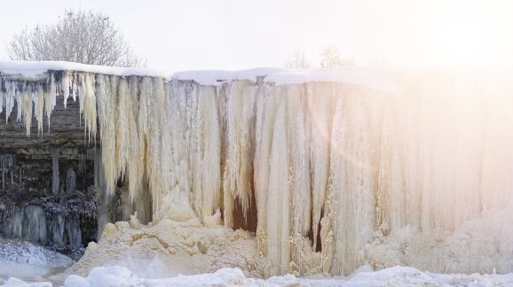 2 diena - Jagala shutterstock 2243616149