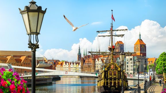 1 diena - shutterstock 2320880343