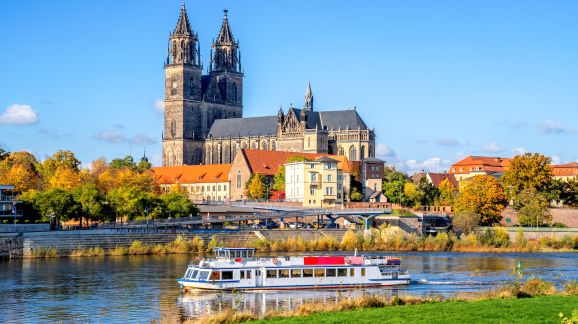 2 diena - shutterstock 2566451097