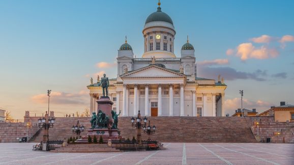 2 diena - shutterstock 2615820955