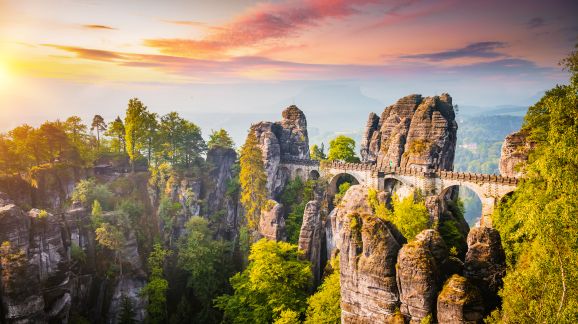 3 diena - shutterstock 1717935844
