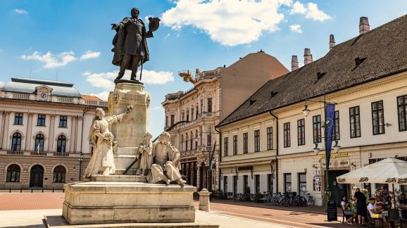 8 diena - shutterstock 2341954601