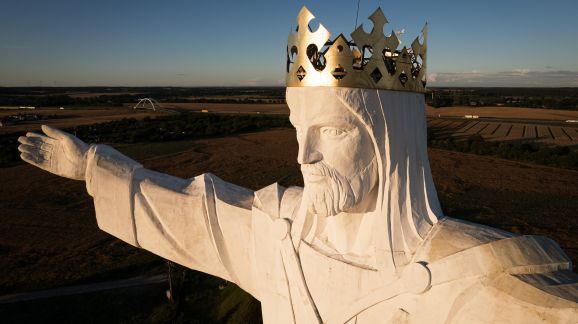 1 diena - shutterstock 2179974361